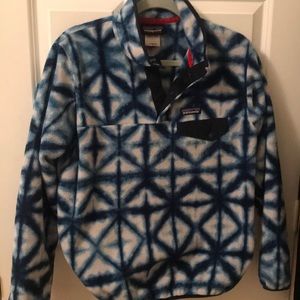 Women’s synchilla patagonia quarter button tie die